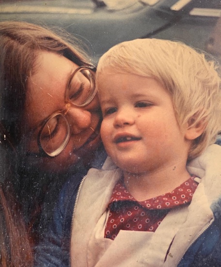 Amalia Ellis and her mother Kerry. Photo courtesy of Amalia Ellis.
