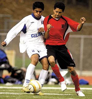 BenitoLink Content Manager and Reporter, Noe Magaña playing soccer for SBHS against Gilroy High in 2008. Photo provided.